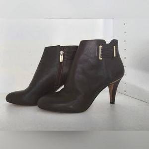 NWOT Vince Camuto Vinisha Brown Leather Booties 7.5